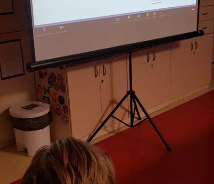 Regionalne stroje ludowe z recyklingu