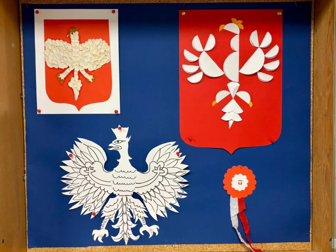 WYSTAWA BIAŁO-CZERWONY MAJ